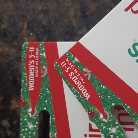 Air Plus aloe infused socks 2 pairs NWT - Picture 7 of 7